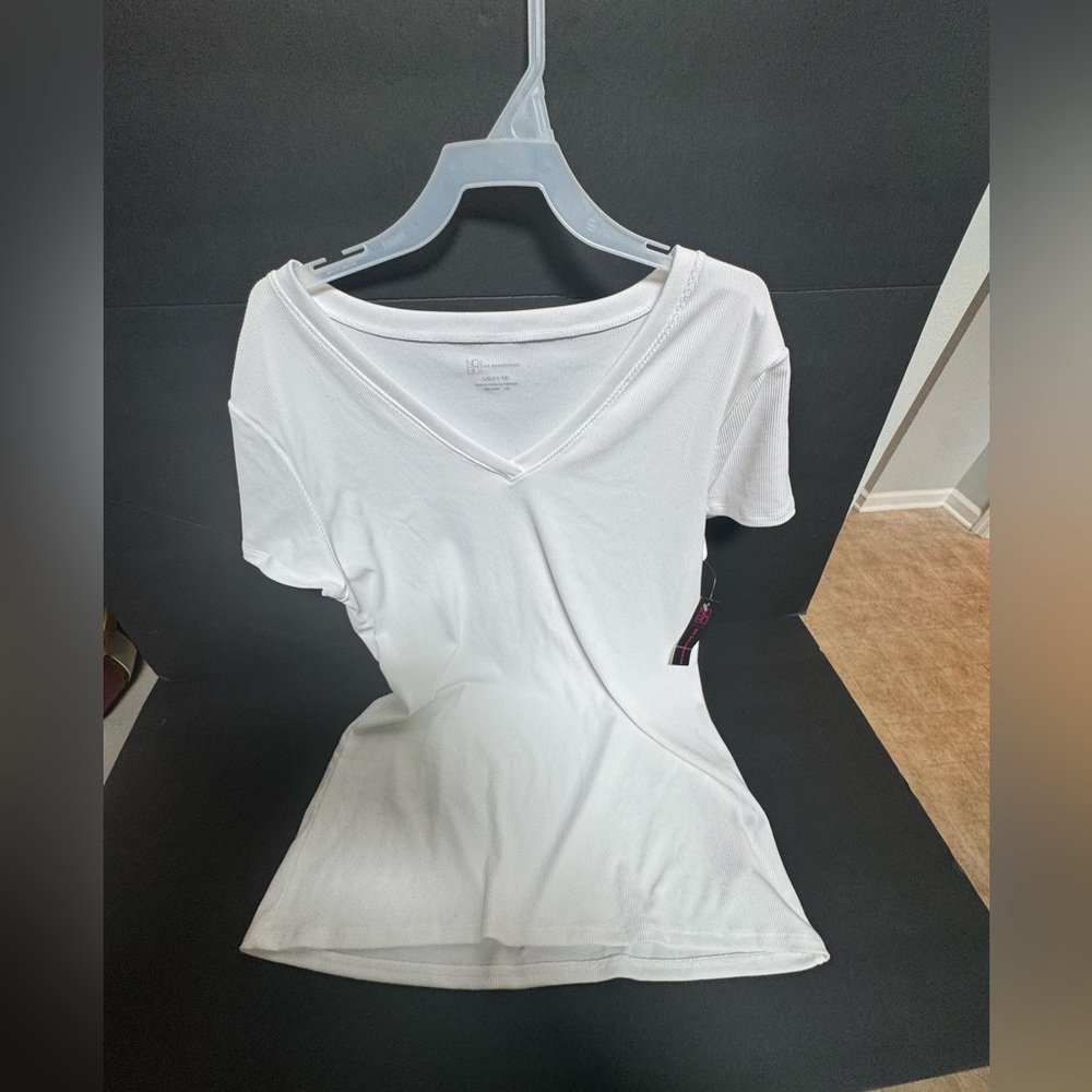 NWT White V-Neck Women's Top